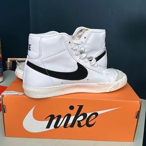 Nike Blazers Mid ‘77 Vintage : sz 6.5